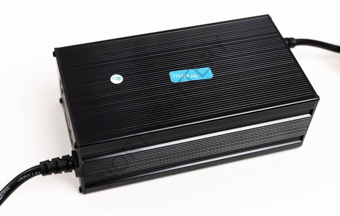 72V (24S) 10A Lifepo4 Şarj Cihazı 87.6 Volt